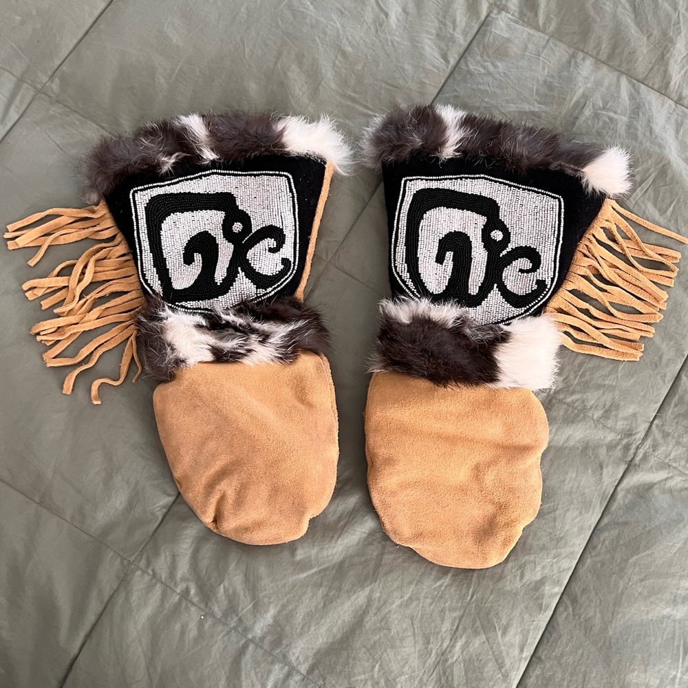 Astis x Icelantic Long Cuff Mitten